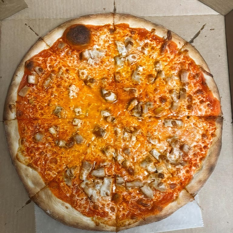 Buffalo Chicken Pizza Delight