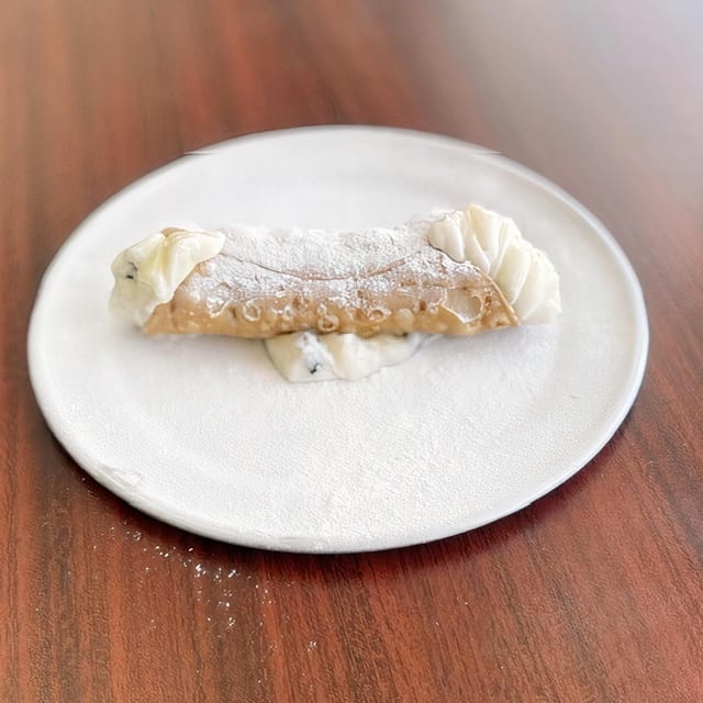 Cannoli.